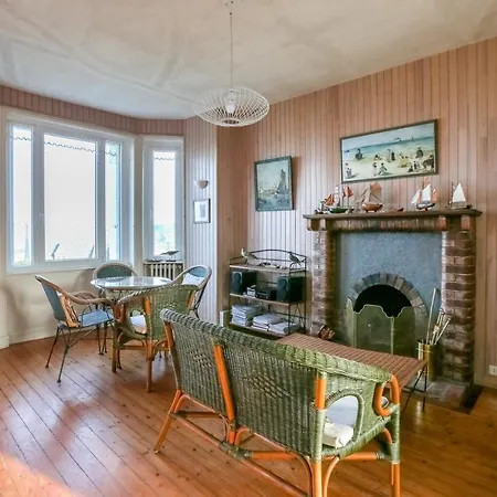 Cabestan - Maison De Famille Au Coeur Du Bourg - Vue Holiday home
