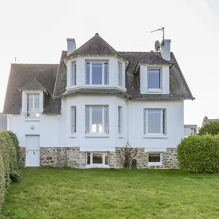 Cabestan - Maison De Famille Au Coeur Du Bourg - Vue Carantec